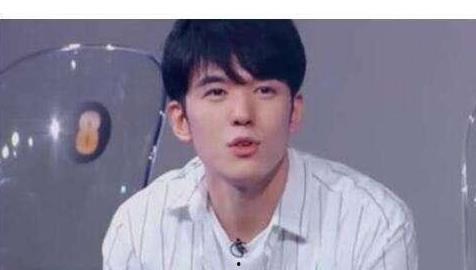 吃瓜事件曾宇楠,曾宇楠卷入舆论漩涡，真相究竟如何？